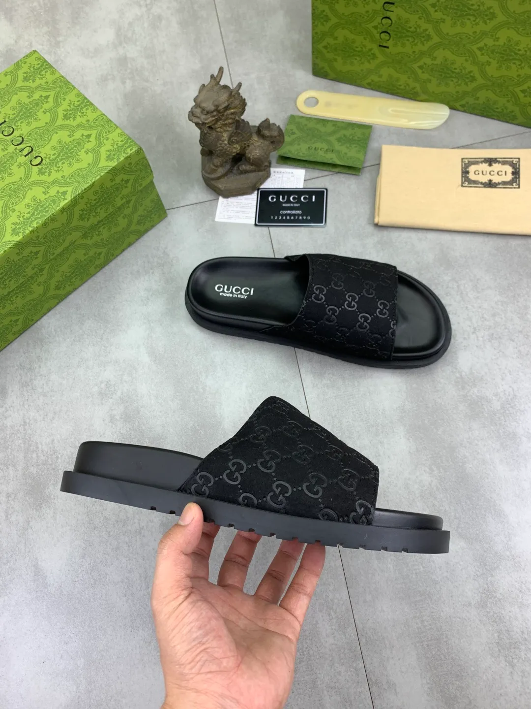 Men's Men's Shoes💰P320💰[New Style]🎁🎁🎁 High-quality GUCCI new casual slippers for the Year of the Snake, original official website, perfect workmanship, transmitting a kind of noble luxury, sublimating its definition of luxury in Gucci's high-end extraordinary craftsmanship. Original Gucci double G combination outsole, code number: 38-44 (45 customized)